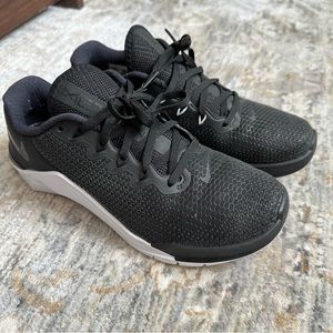 Women’s Nike Metcon 5 New Black White 7.5